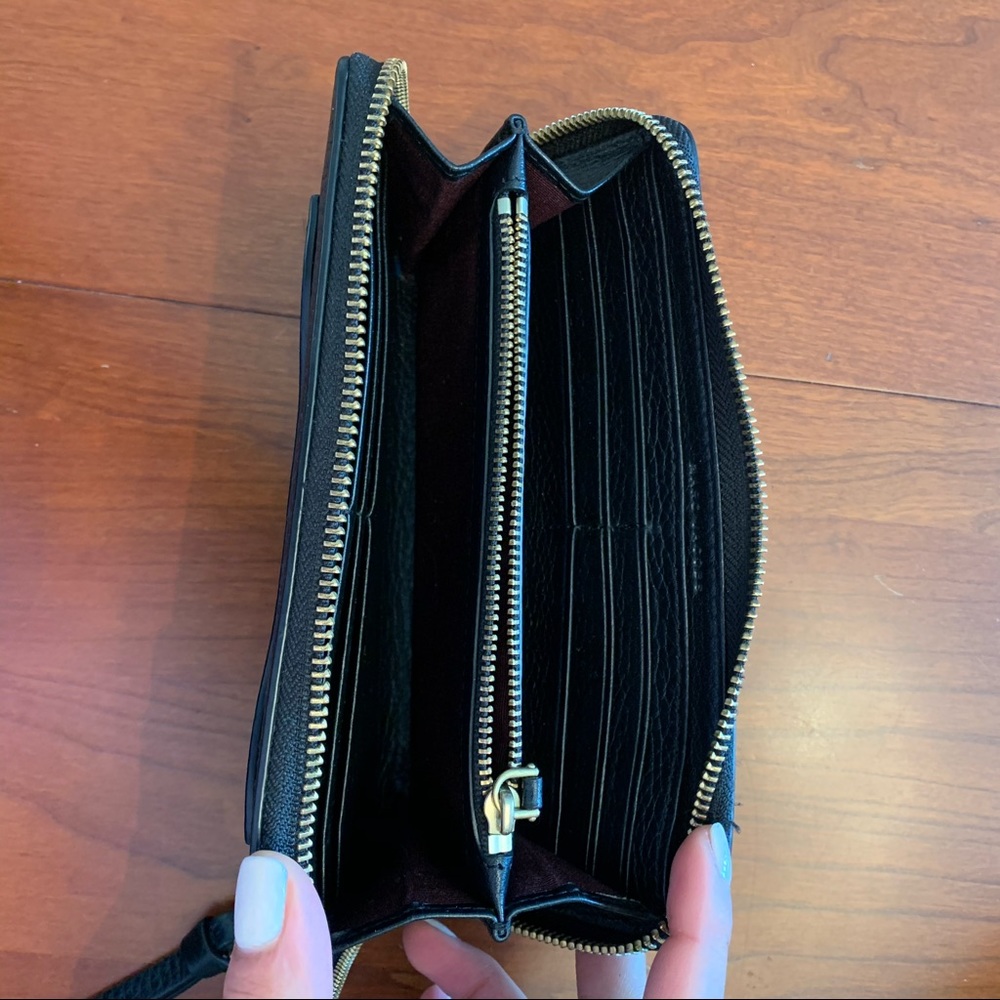 Marc Jacobs Wallet - Picture 3 of 5